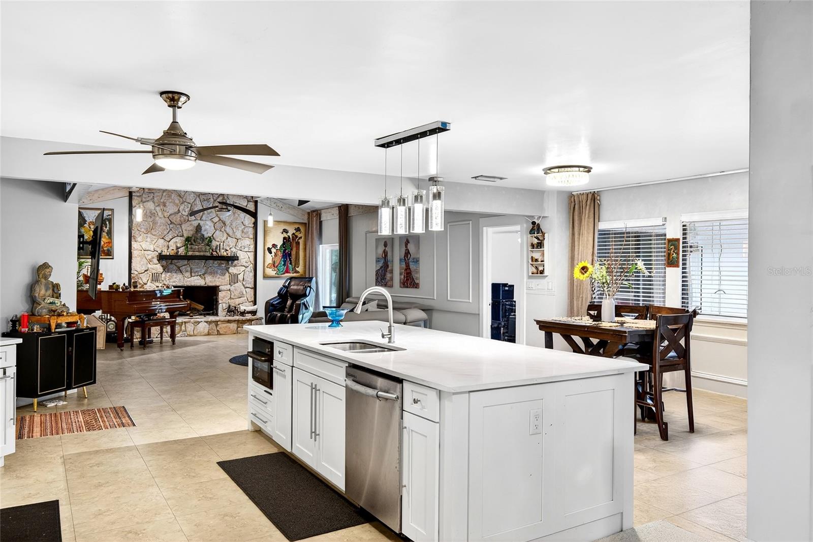 Image 15 of 52 For 11795 Highway 484