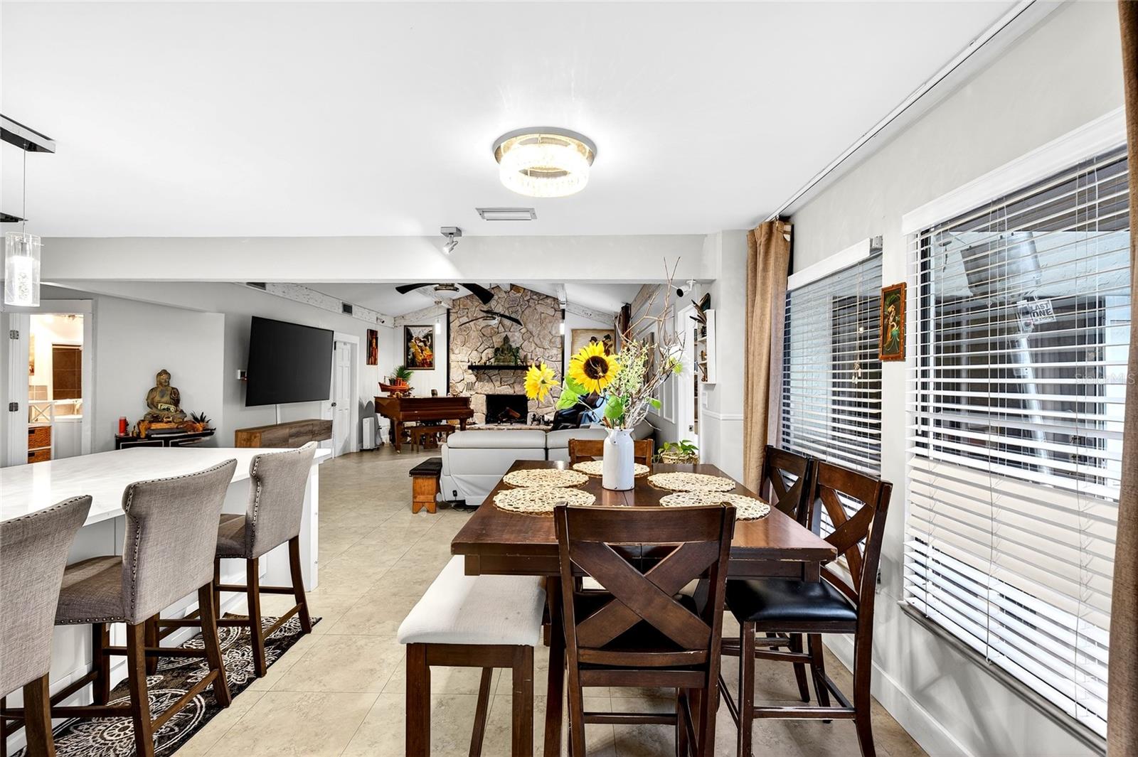 Image 17 of 52 For 11795 Highway 484