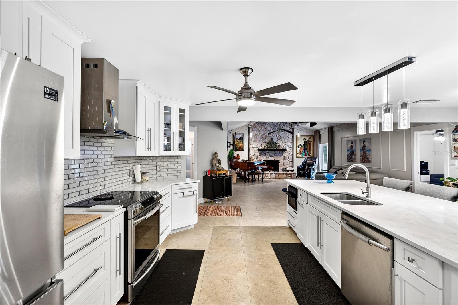 Image 20 of 52 For 11795 Highway 484