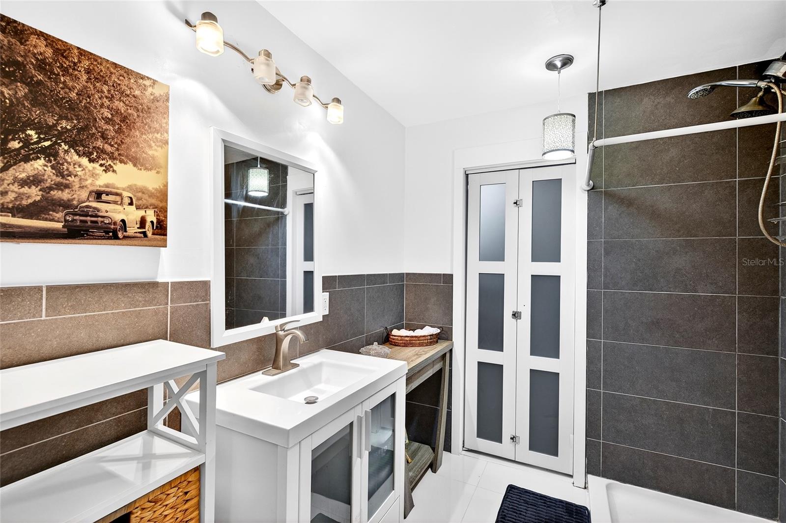 Image 30 of 52 For 11795 Highway 484