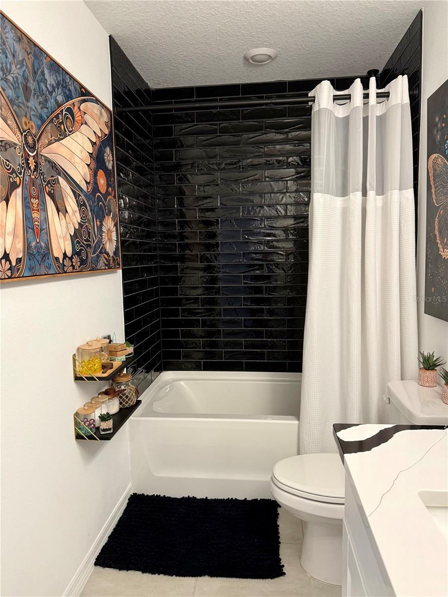 Image 17 of 22 For 342 River Front Way