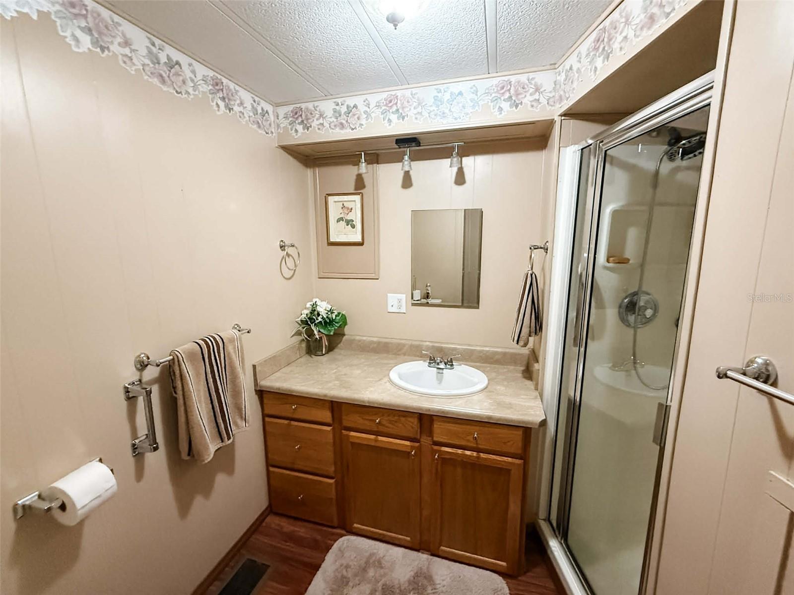 Image 15 of 26 For 1401 Highway 50  32