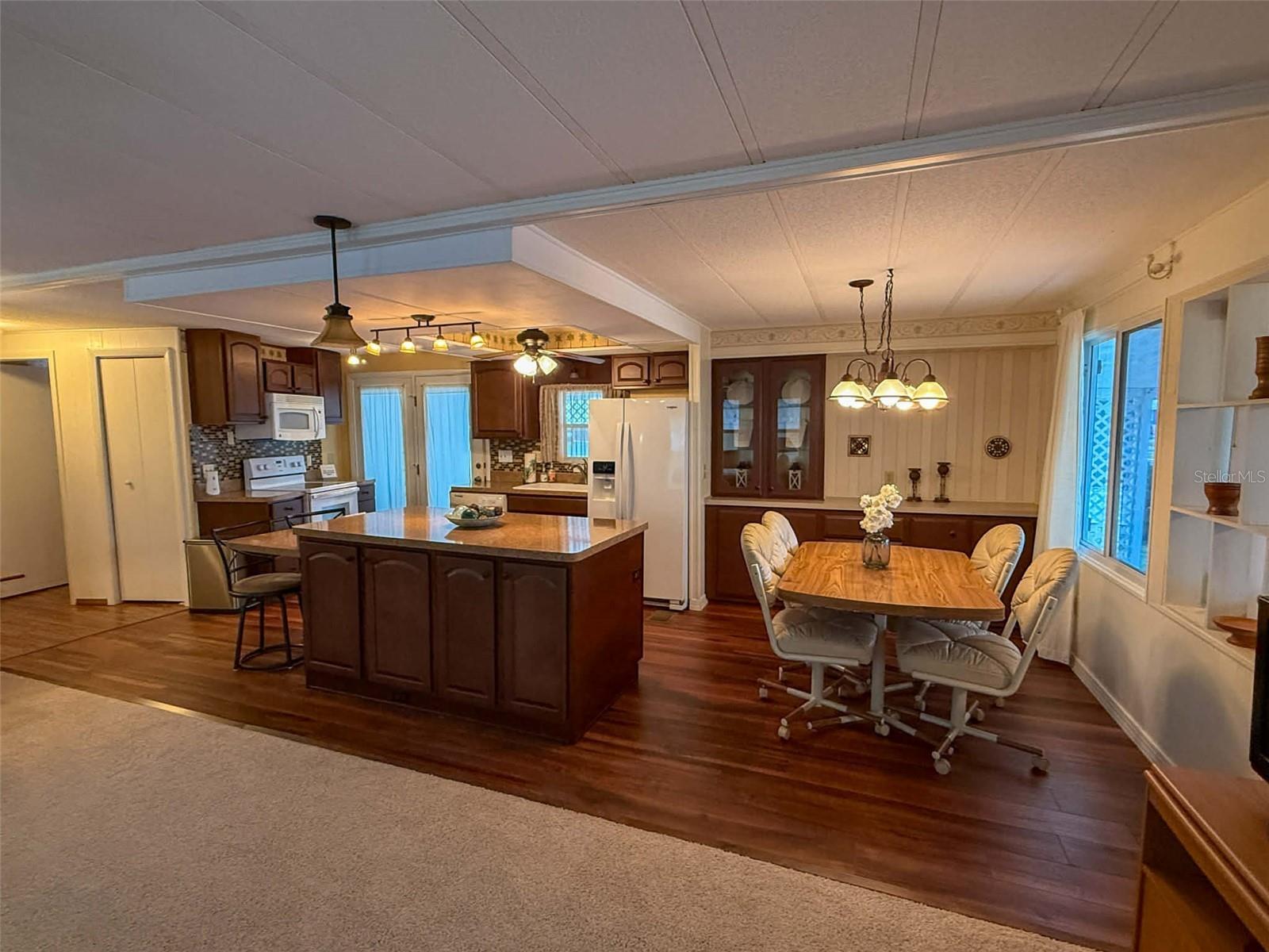 Image 16 of 26 For 1401 Highway 50  32