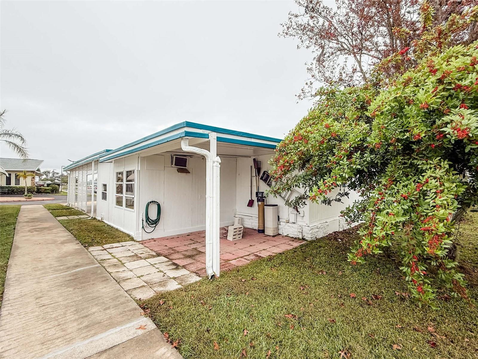 Image 3 of 26 For 1401 Highway 50  32