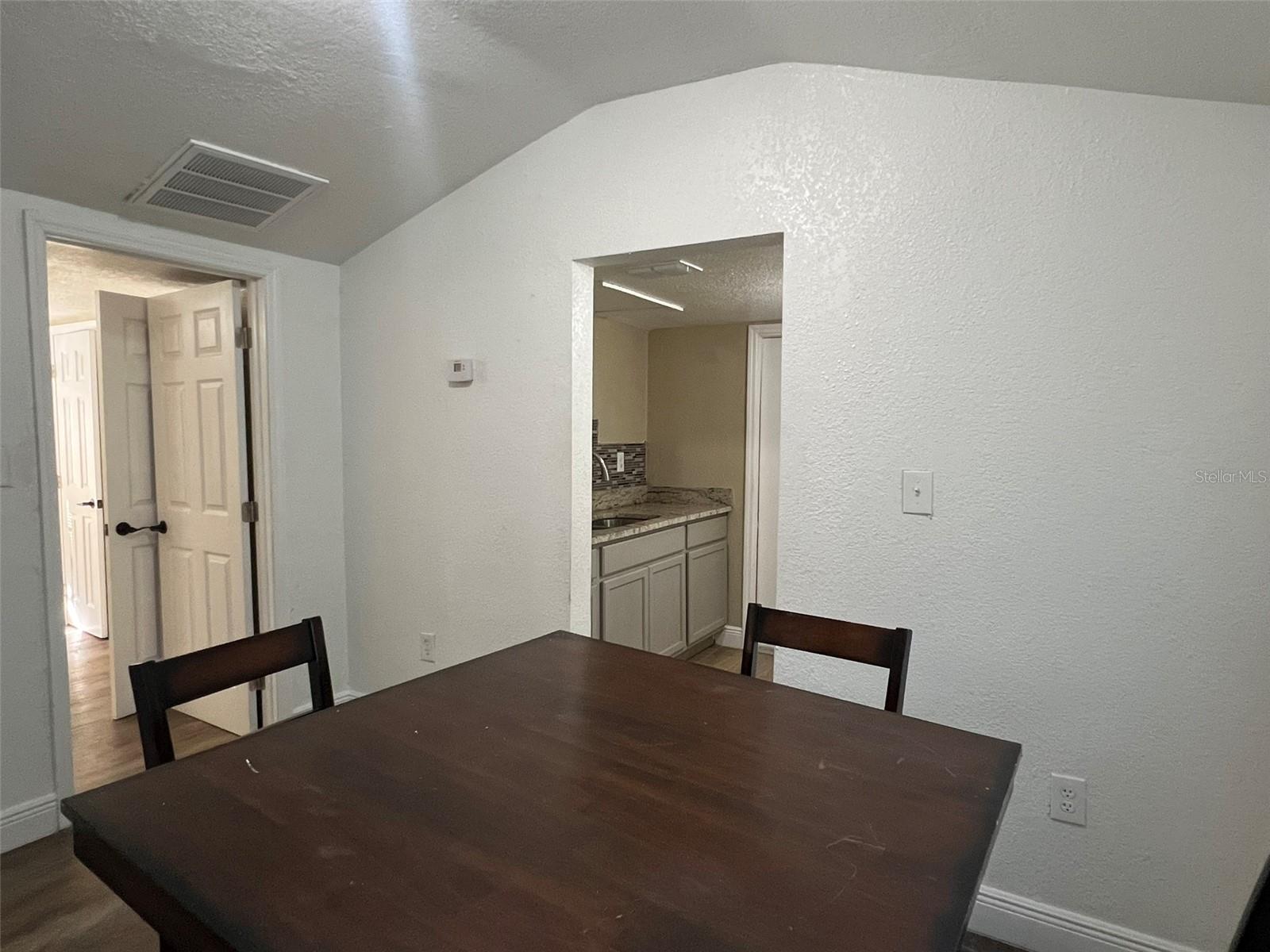 Image 10 of 27 For 1307 Kaley Avenue