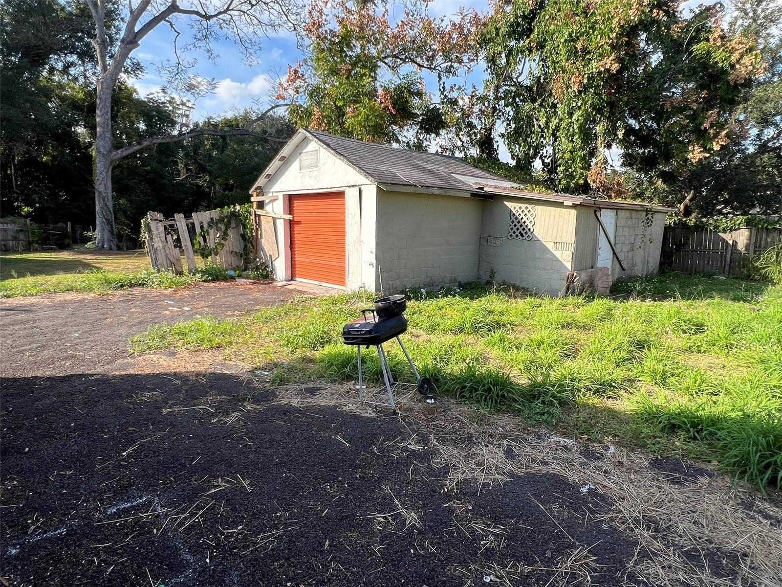 Image 25 of 27 For 1307 Kaley Avenue