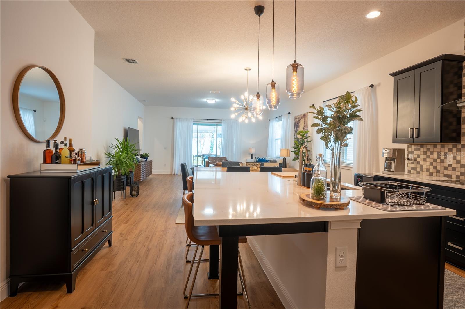 Listing photo id 13 for 3148 Residence East Way