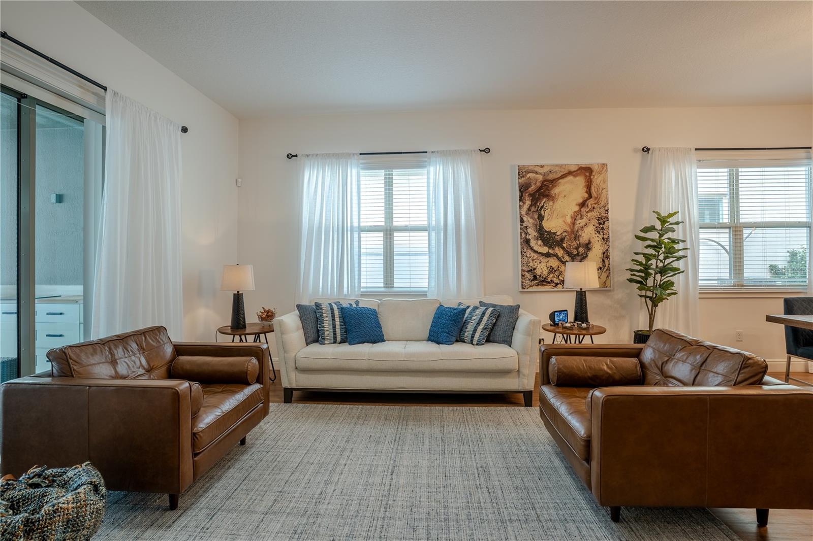 Listing photo id 22 for 3148 Residence East Way