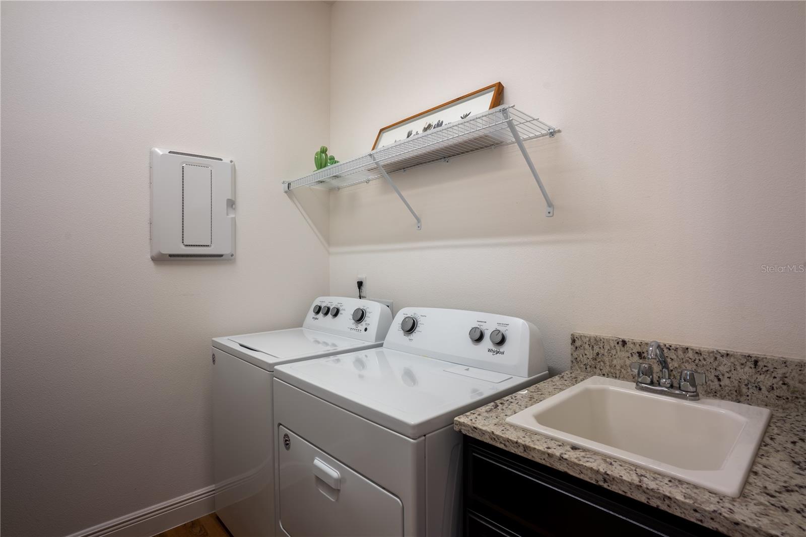 Listing photo id 27 for 3148 Residence East Way