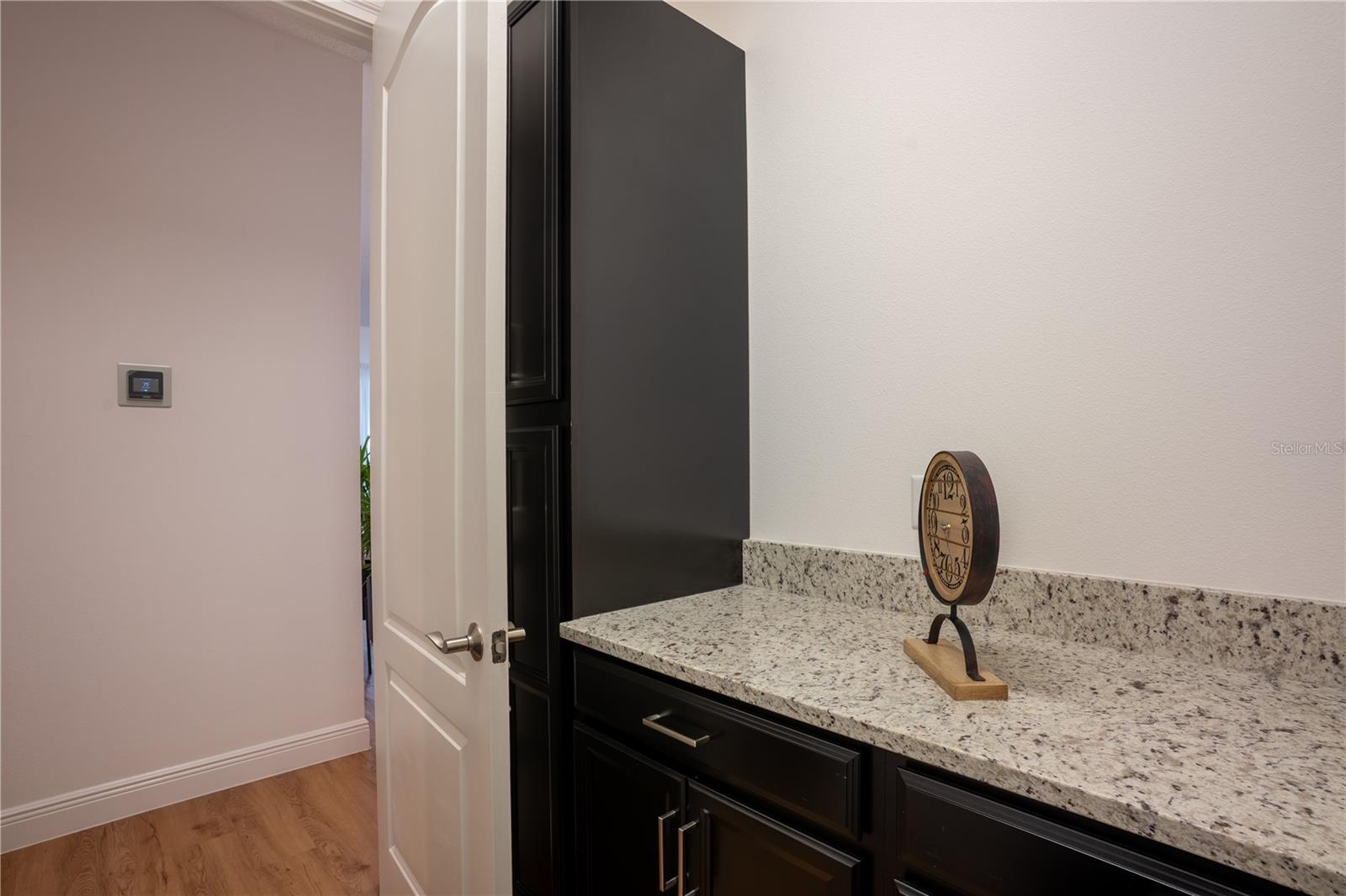 Listing photo id 28 for 3148 Residence East Way