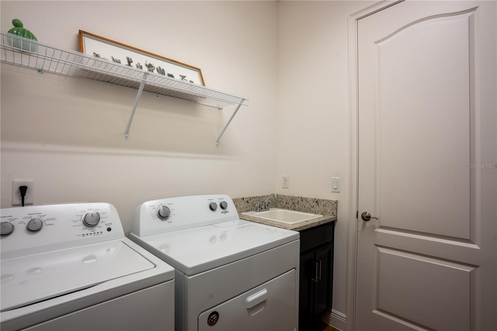 Listing photo id 29 for 3148 Residence East Way