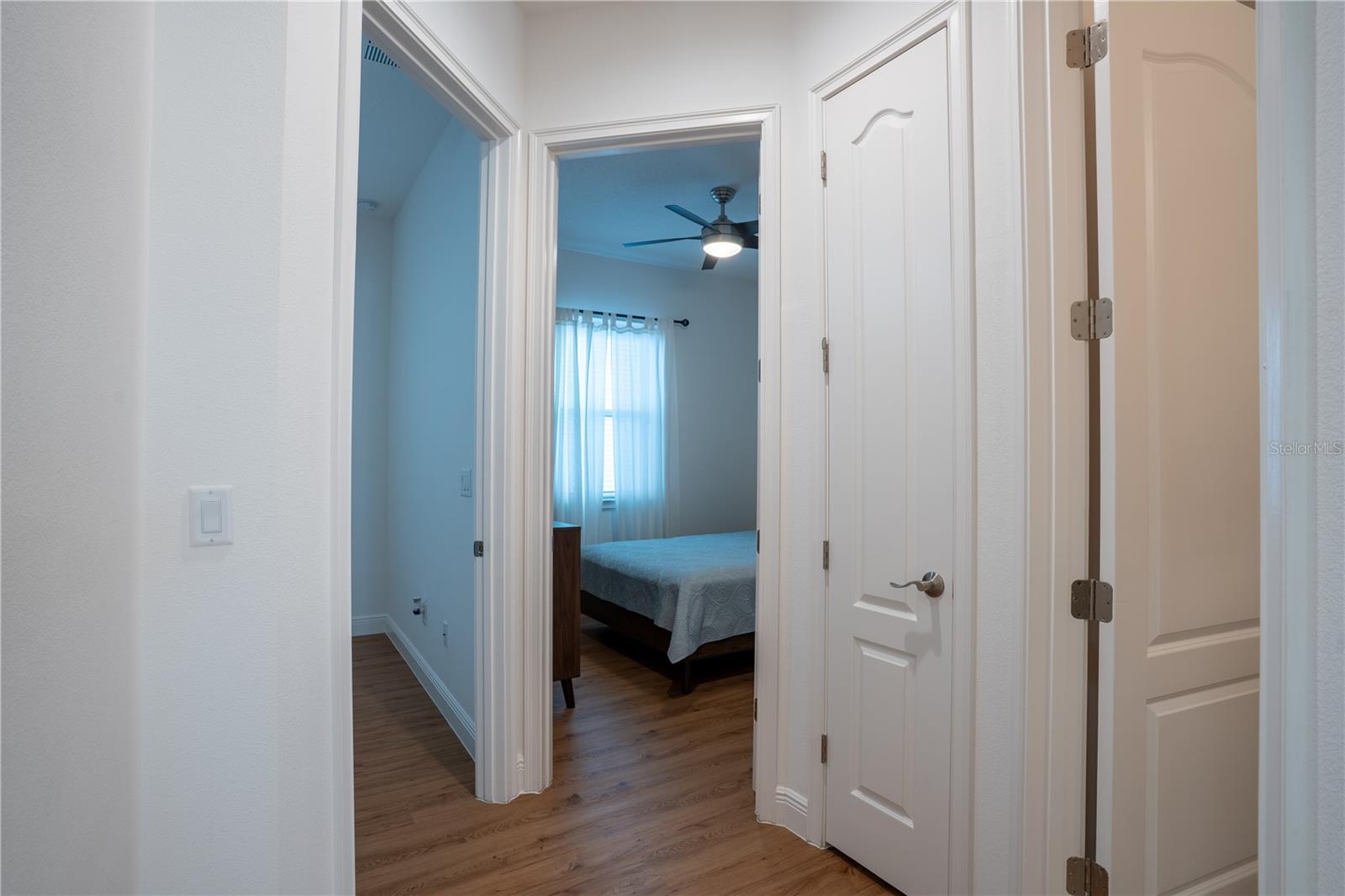 Listing photo id 31 for 3148 Residence East Way