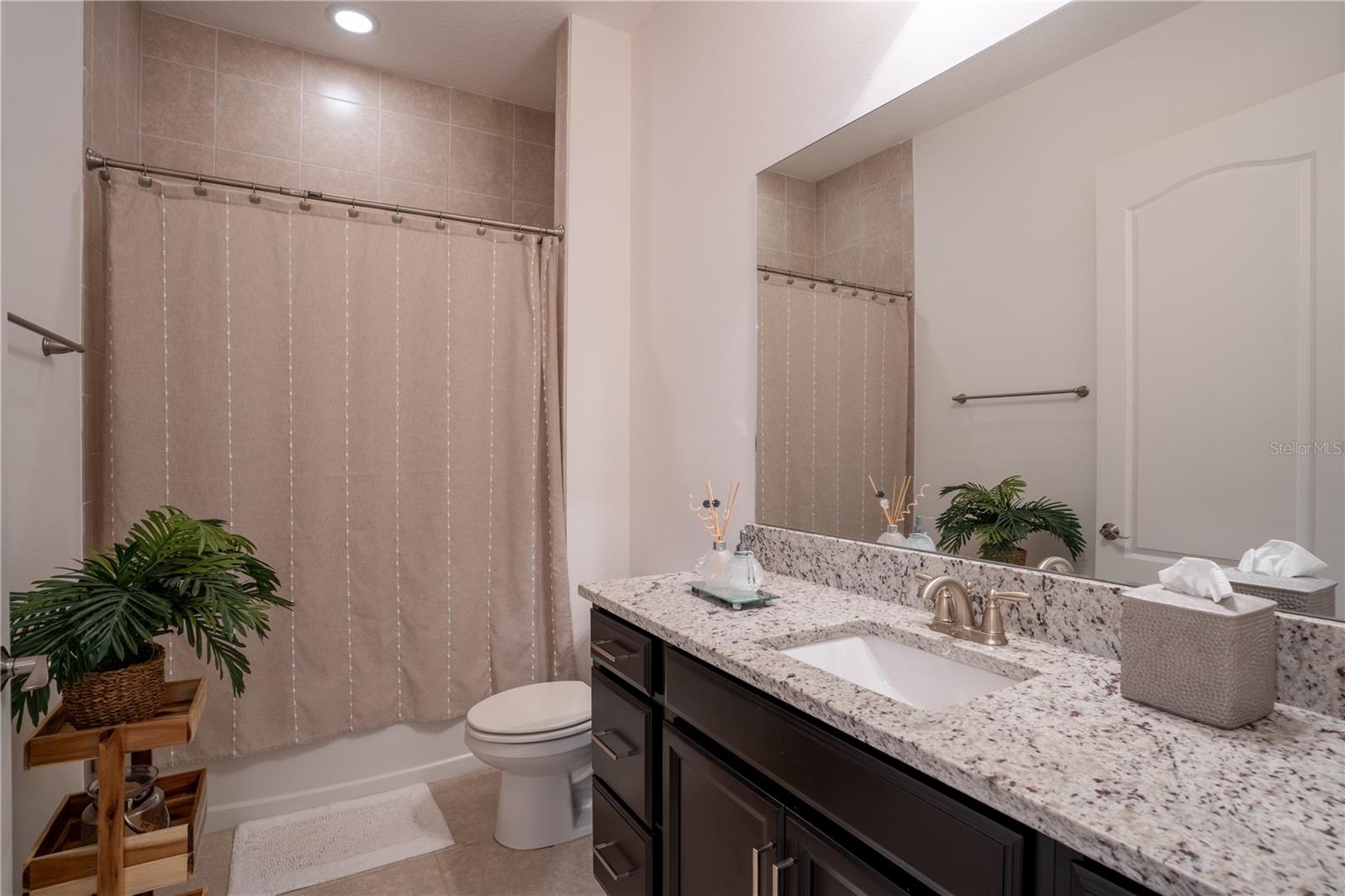 Listing photo id 32 for 3148 Residence East Way