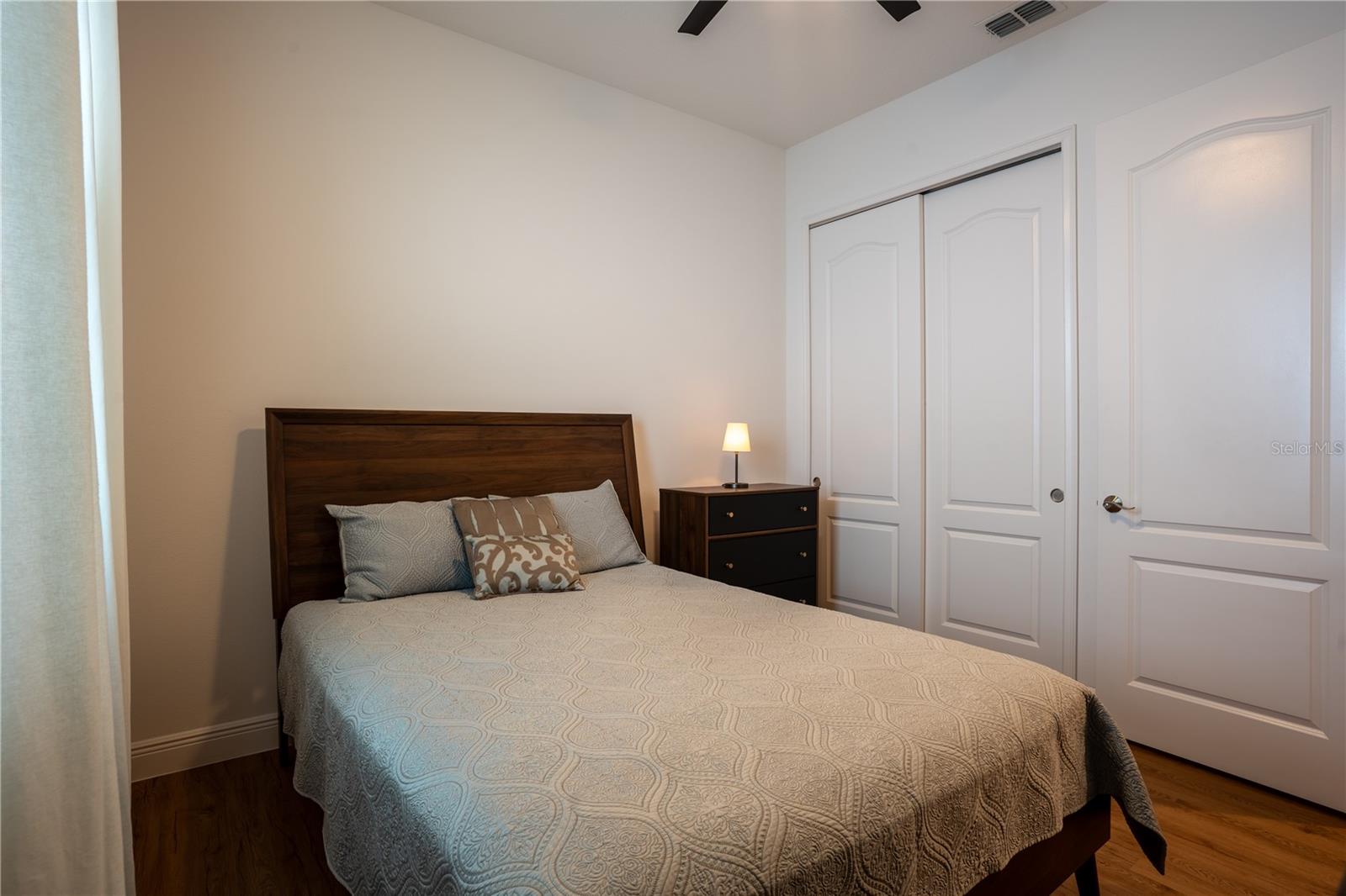 Listing photo id 40 for 3148 Residence East Way