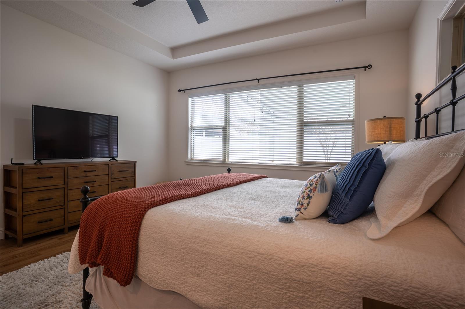 Listing photo id 48 for 3148 Residence East Way