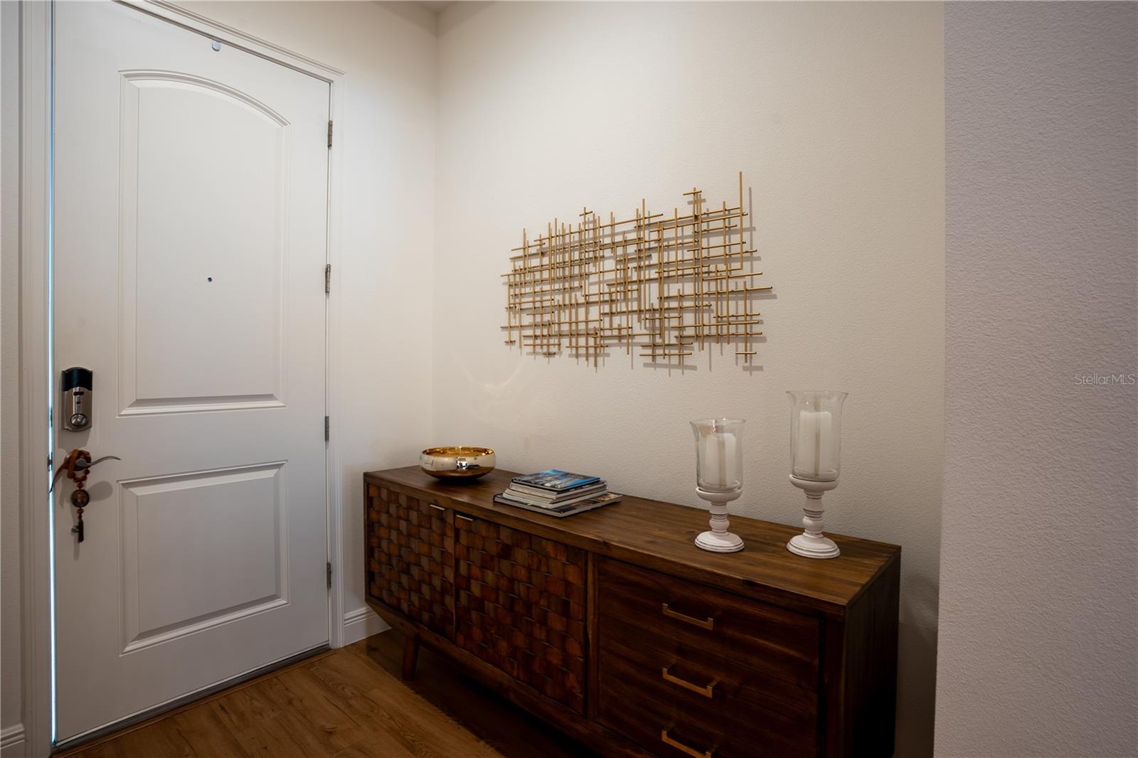 Listing photo id 4 for 3148 Residence East Way