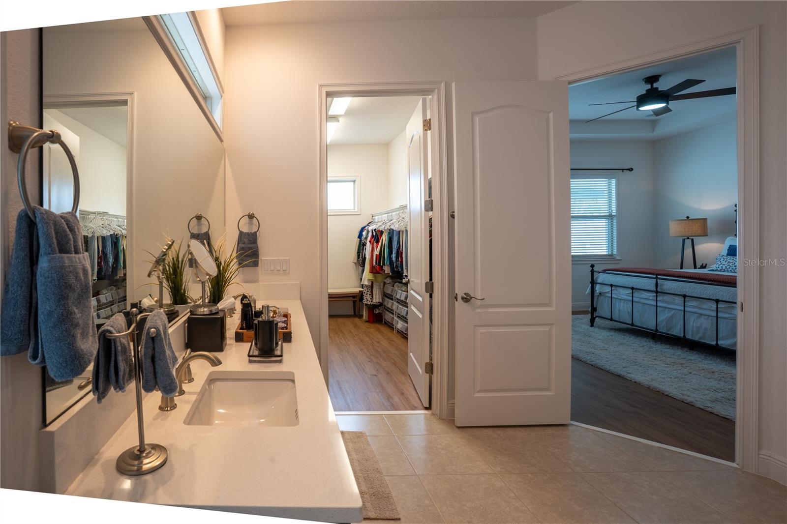 Listing photo id 60 for 3148 Residence East Way