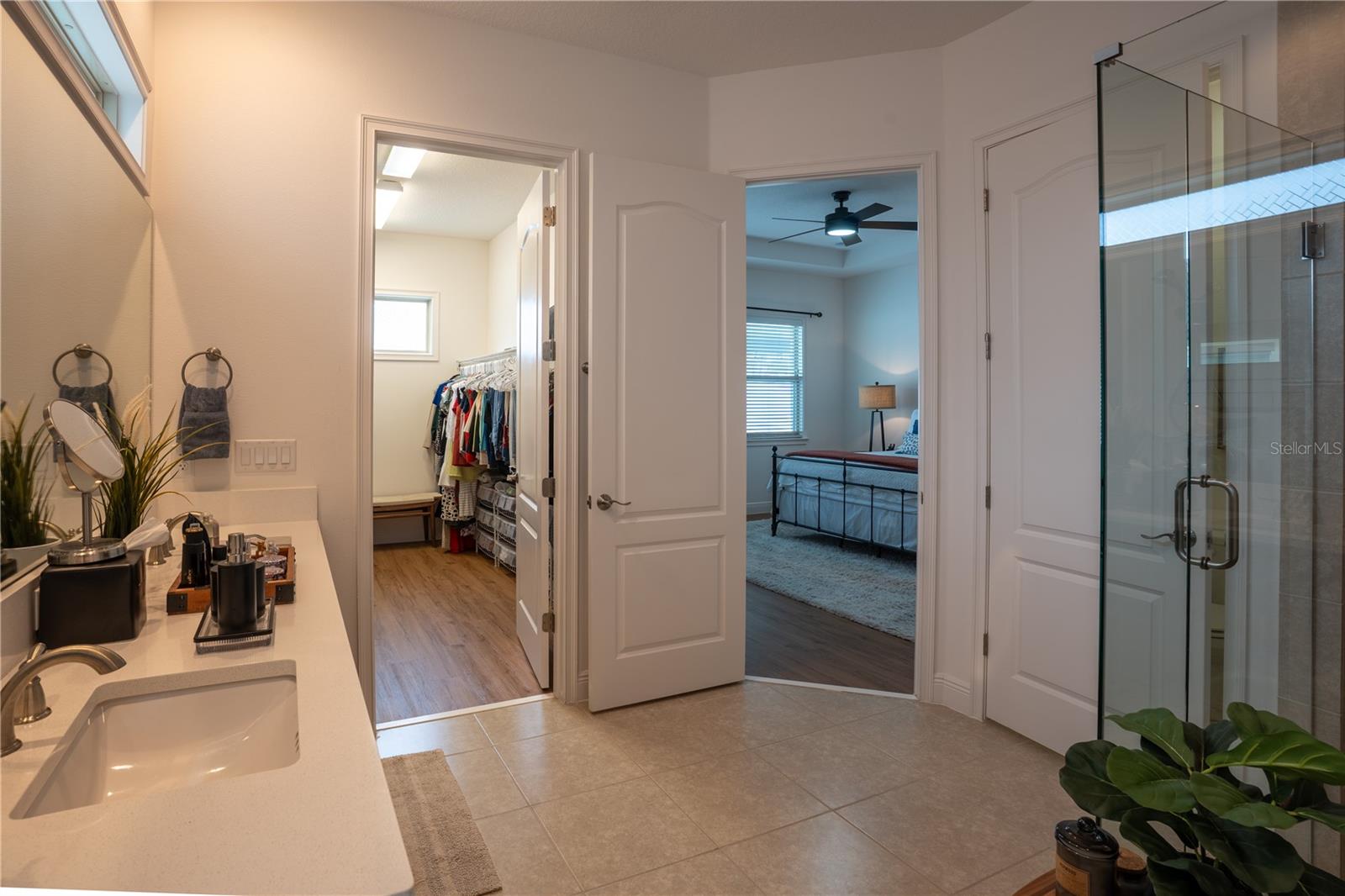 Listing photo id 61 for 3148 Residence East Way