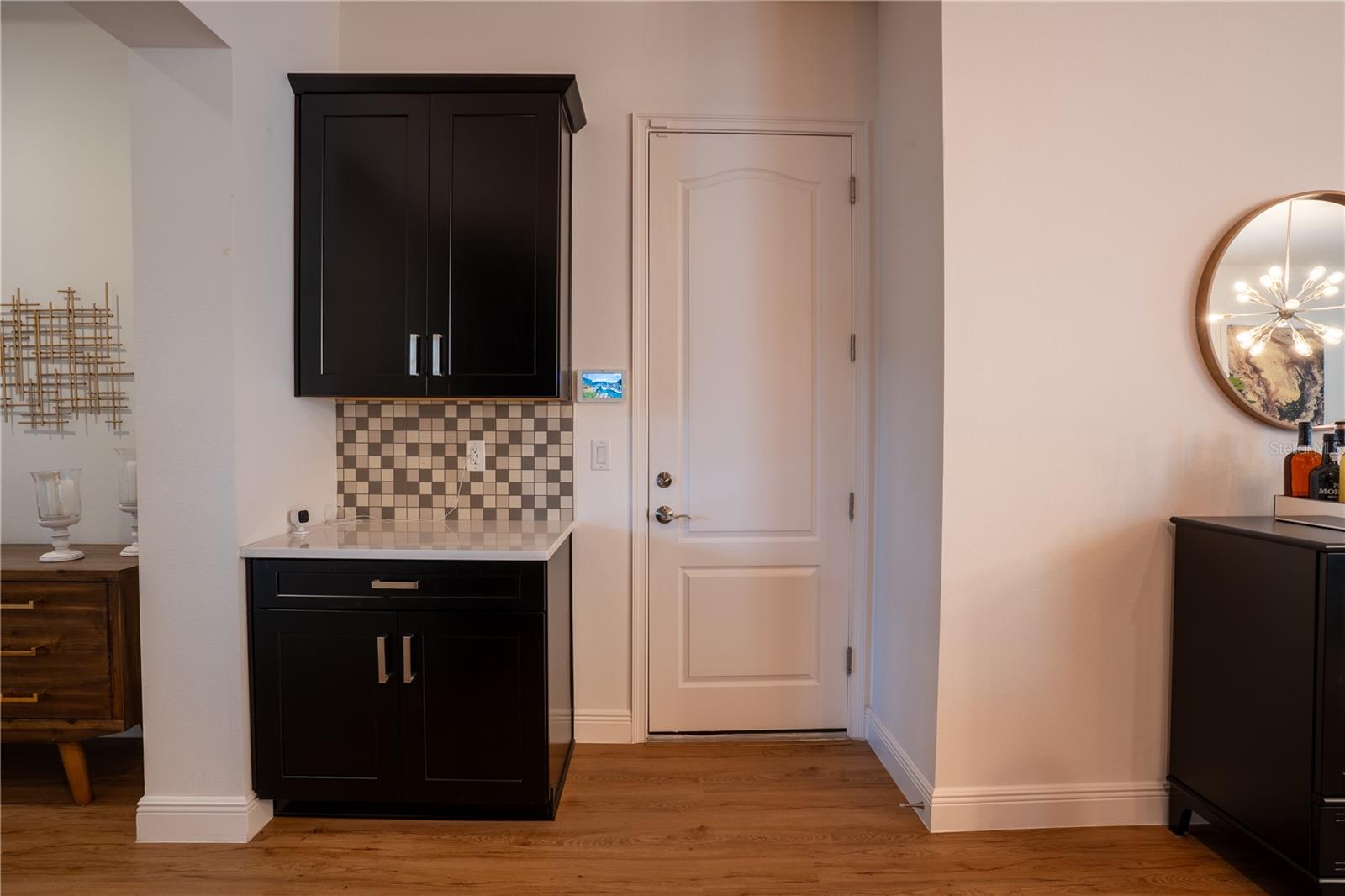 Listing photo id 5 for 3148 Residence East Way