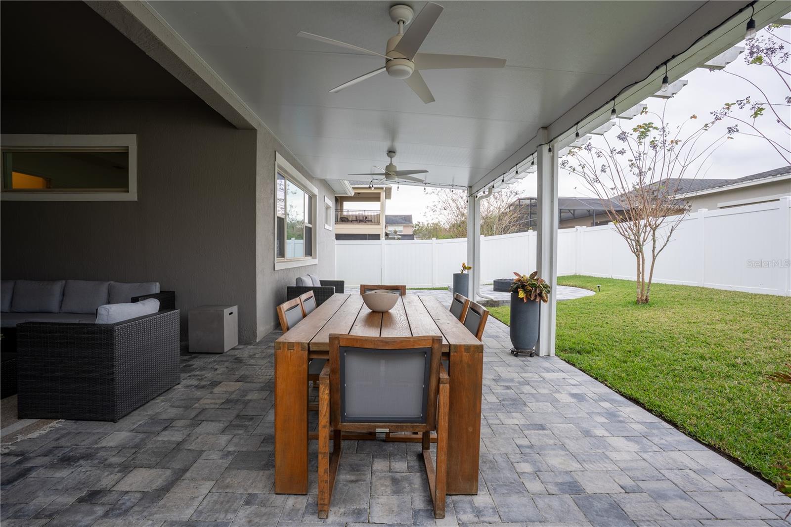 Listing photo id 70 for 3148 Residence East Way