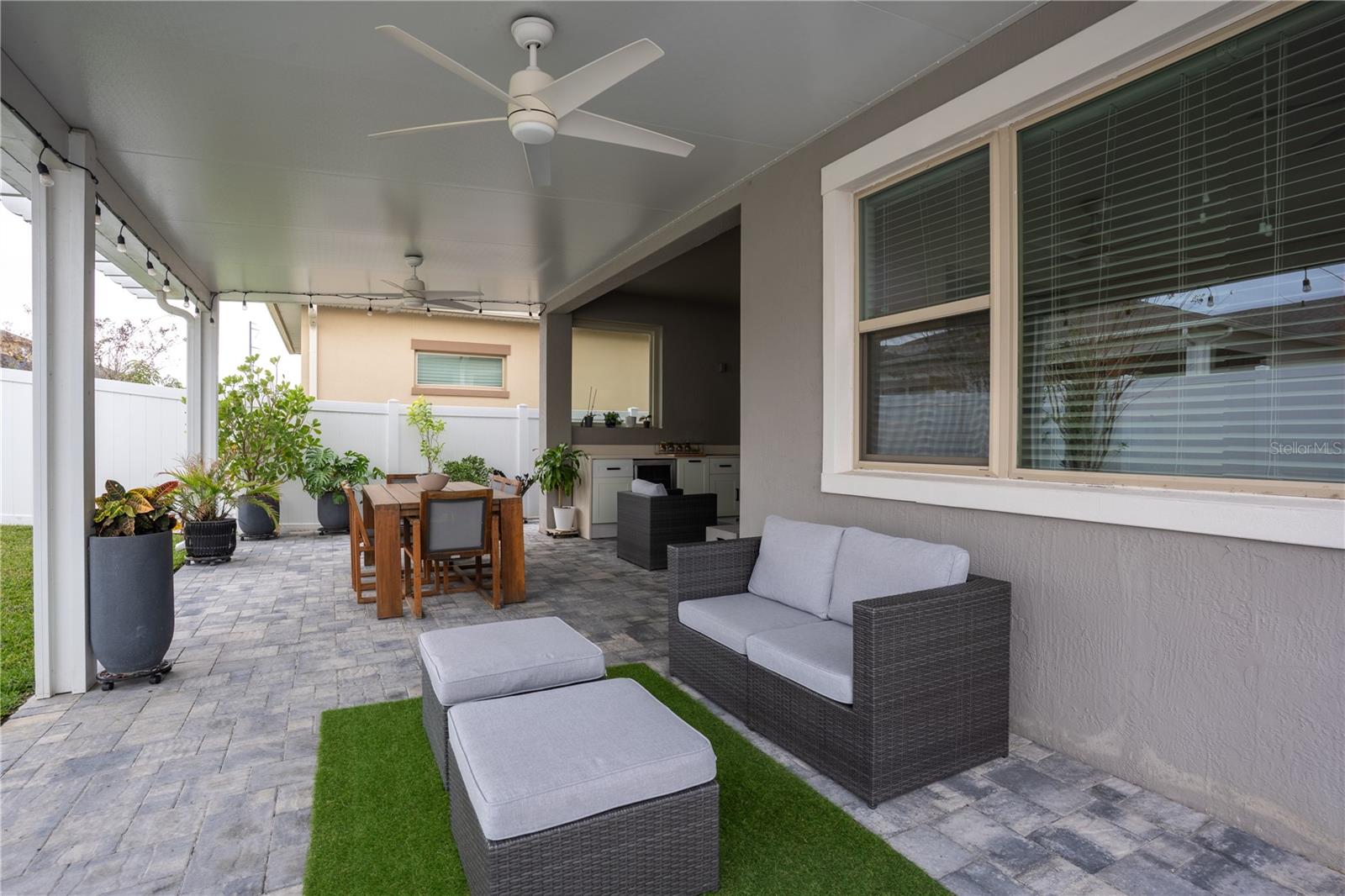 Listing photo id 71 for 3148 Residence East Way