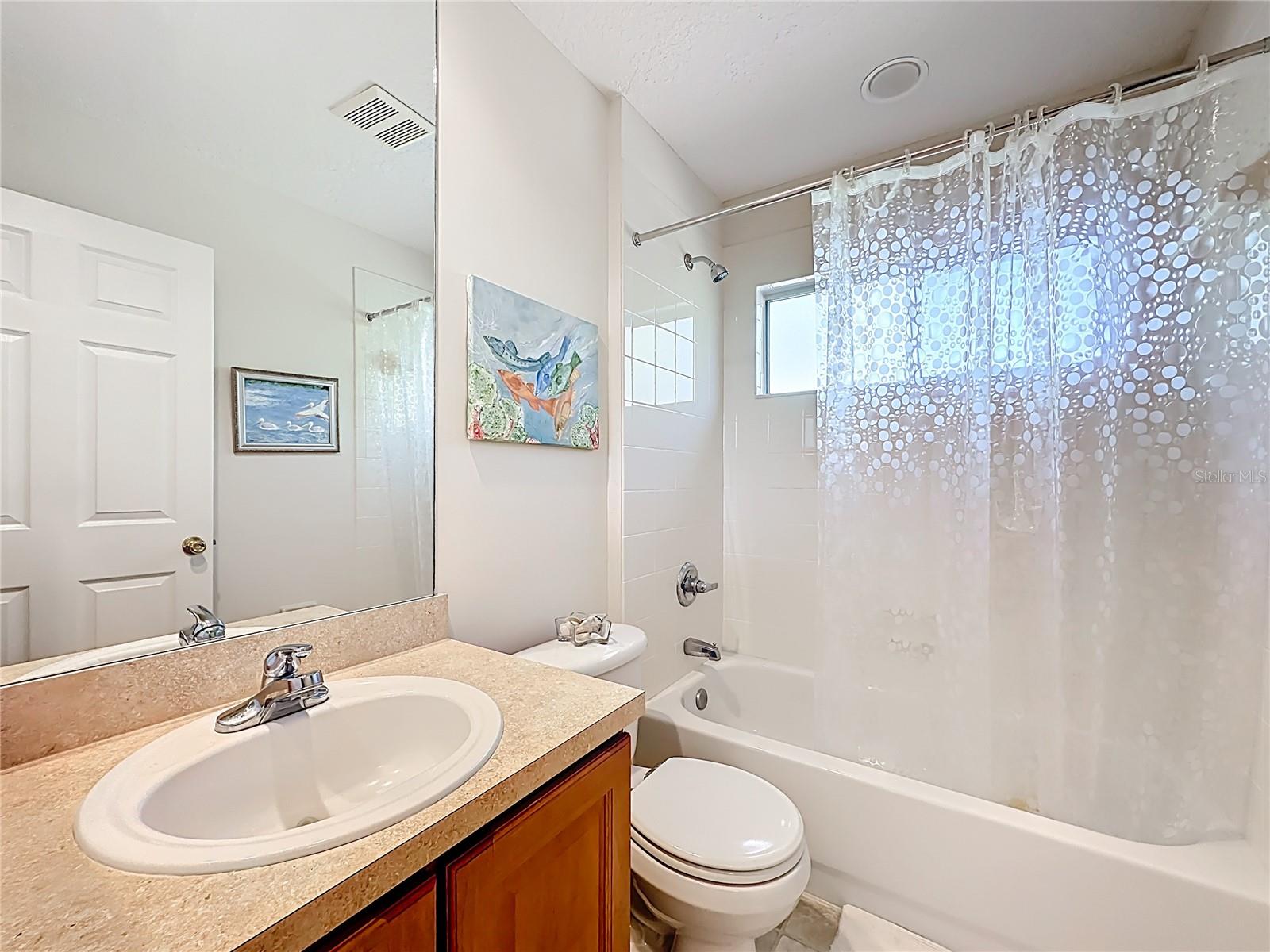 Image 17 of 28 For 96028 Long Island Place