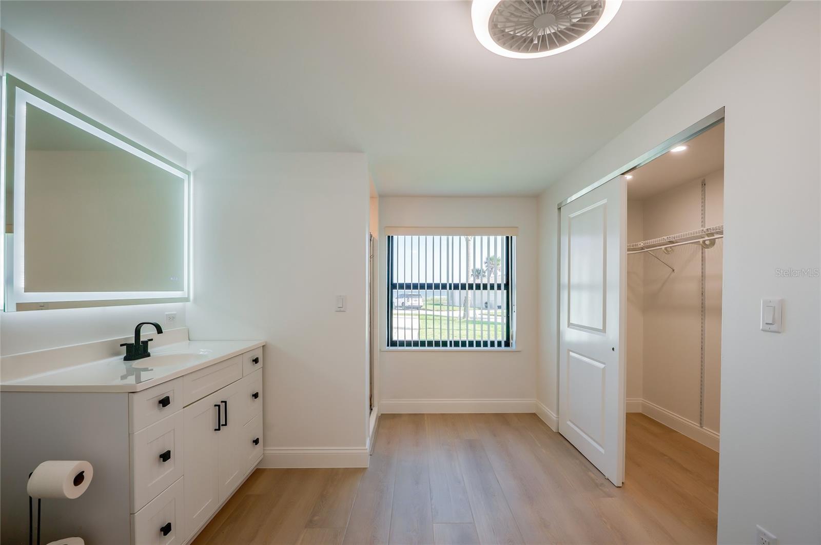 Image 19 of 43 For 3 Sea Shore Drive