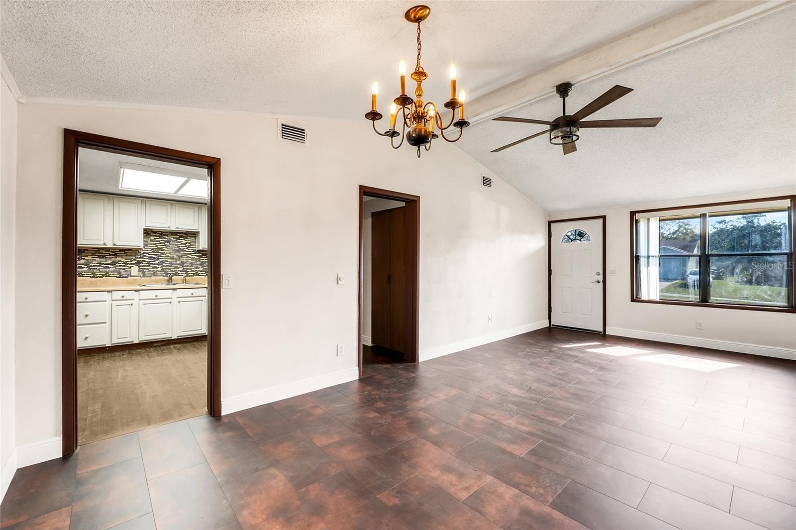 Image 18 of 35 For 3000 Hunkin Circle