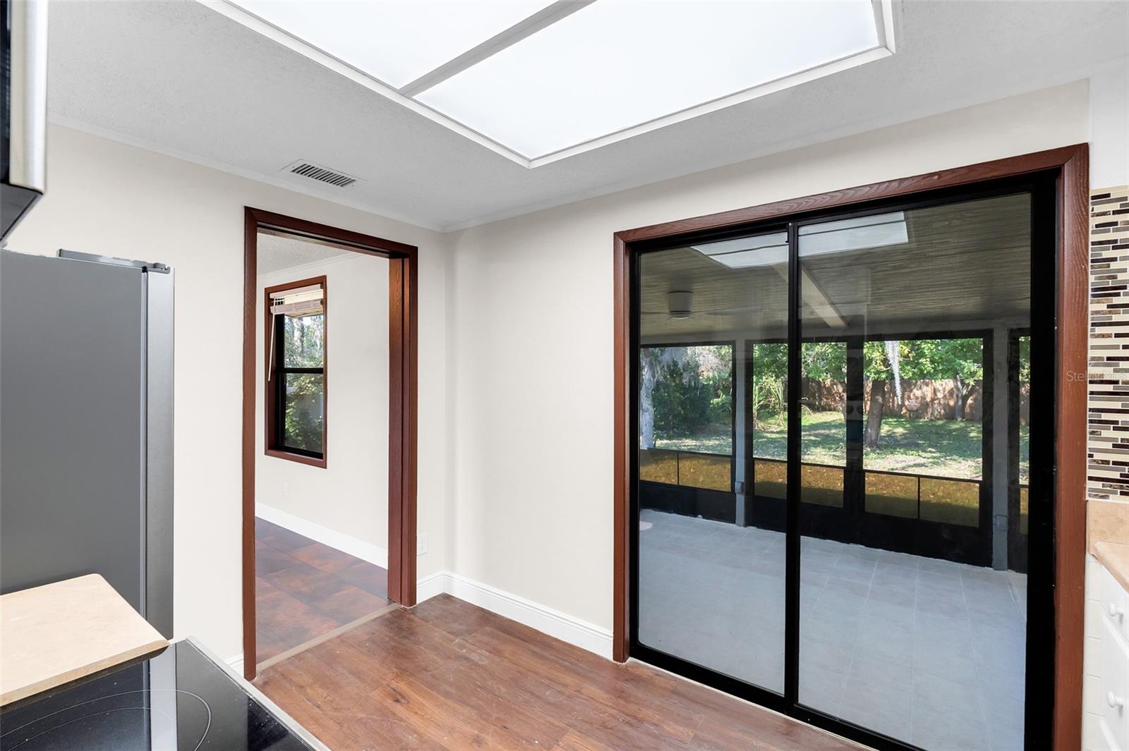 Image 22 of 35 For 3000 Hunkin Circle