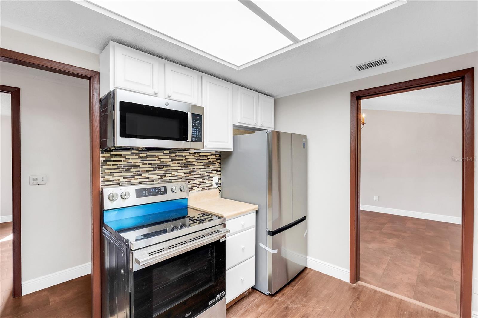 Image 23 of 35 For 3000 Hunkin Circle