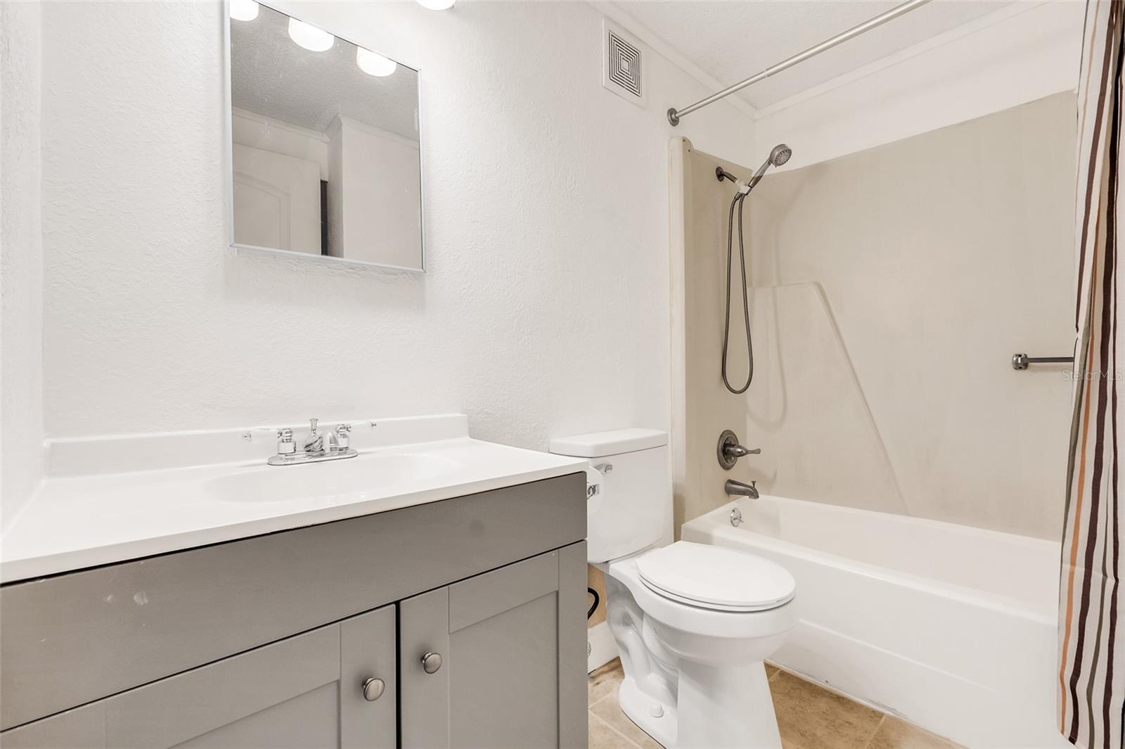 Image 26 of 35 For 3000 Hunkin Circle