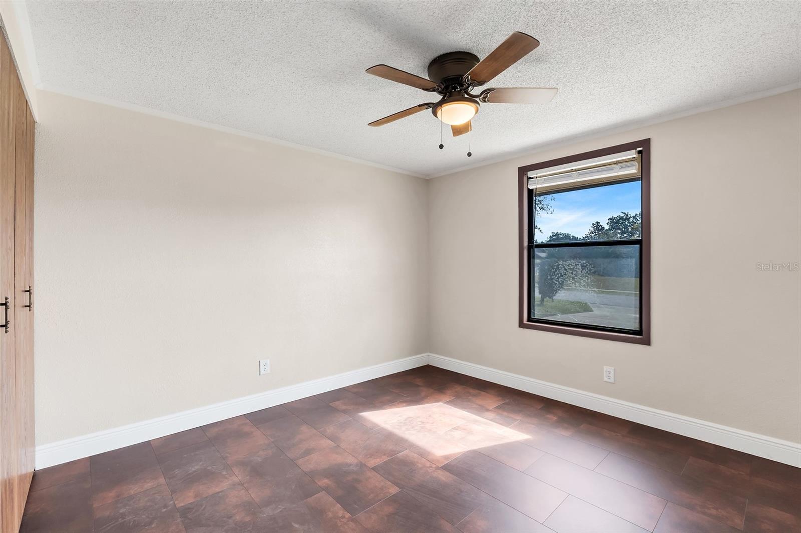 Image 28 of 35 For 3000 Hunkin Circle