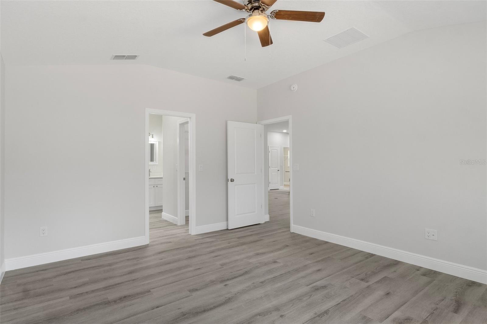 Image 20 of 41 For 837 Gaines Lane