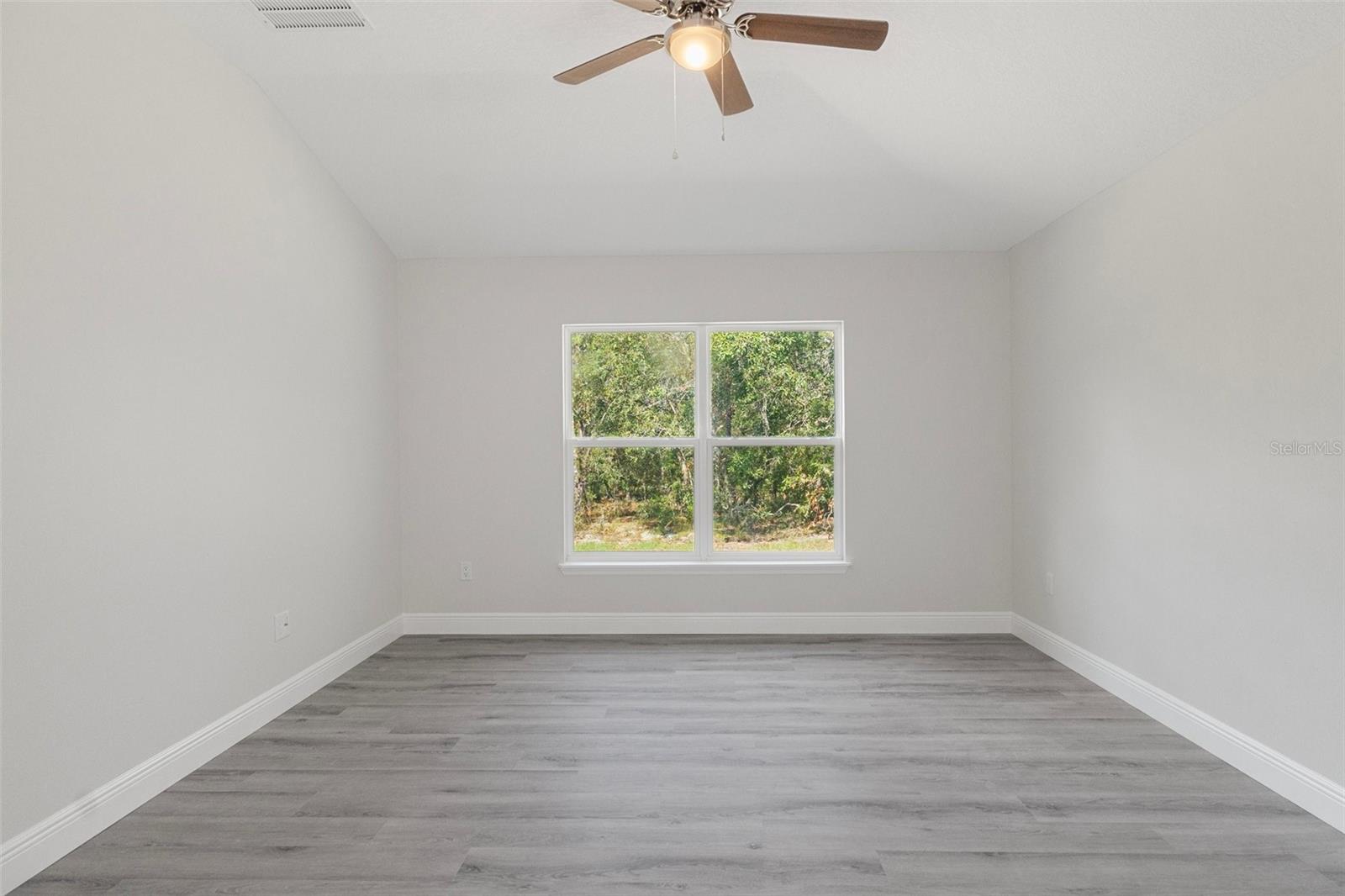 Image 21 of 41 For 837 Gaines Lane