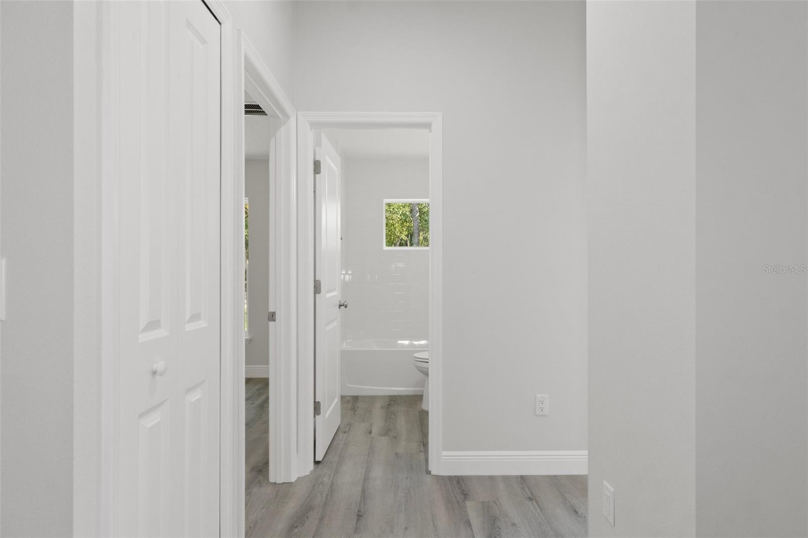 Image 28 of 41 For 837 Gaines Lane