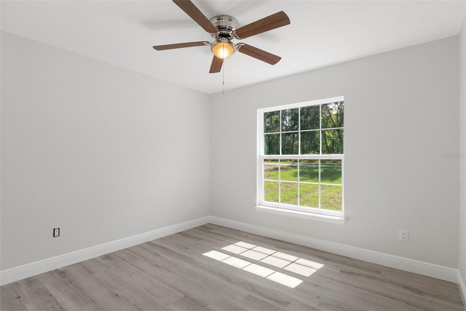 Image 29 of 41 For 837 Gaines Lane