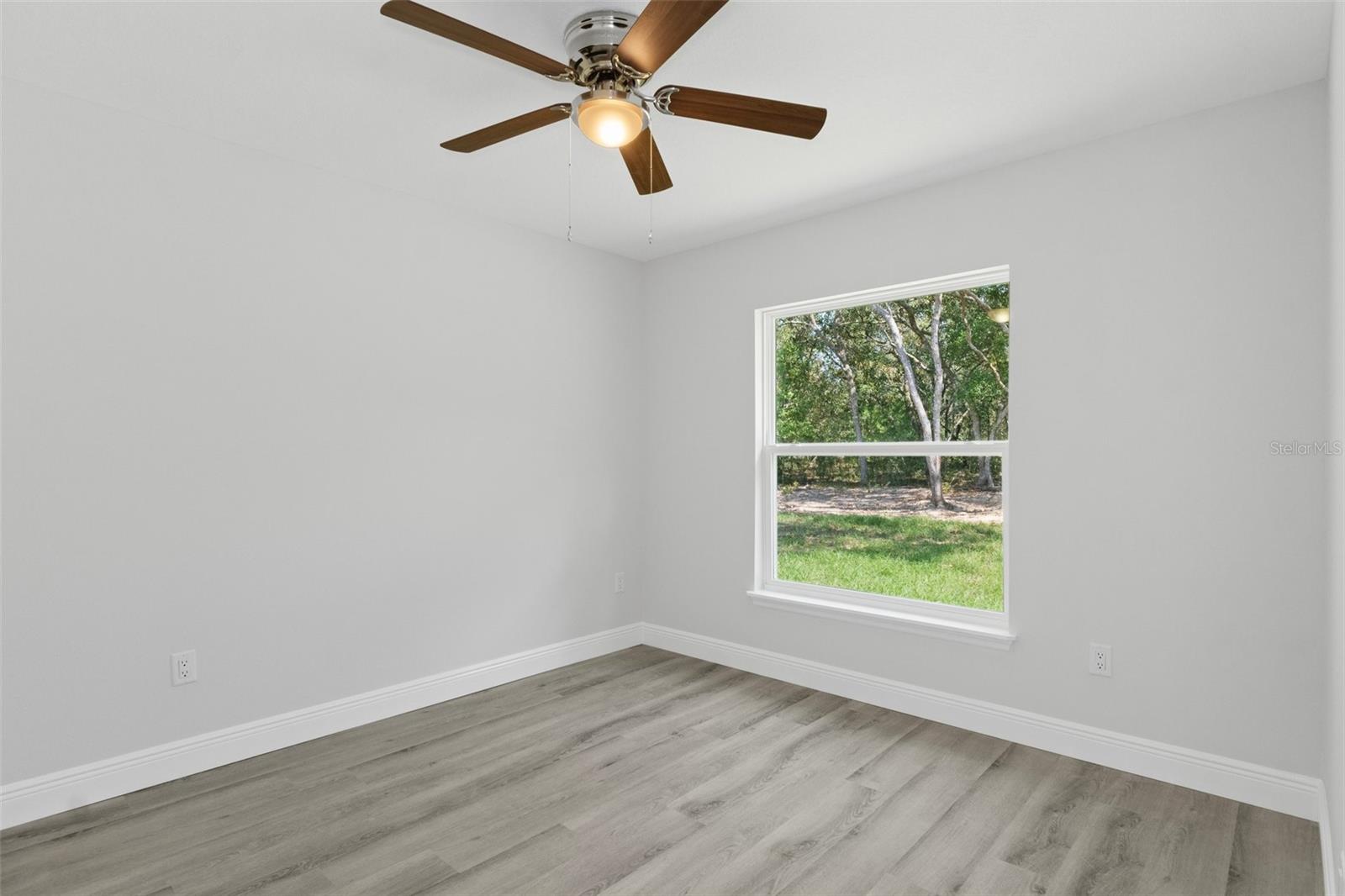 Image 31 of 41 For 837 Gaines Lane