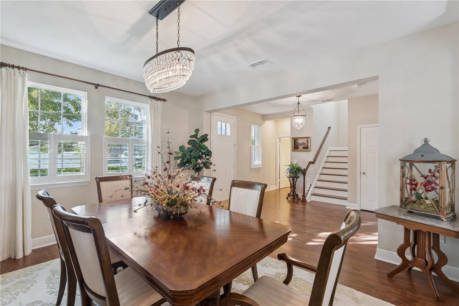 Image 15 of 52 For 8019 Rail Street