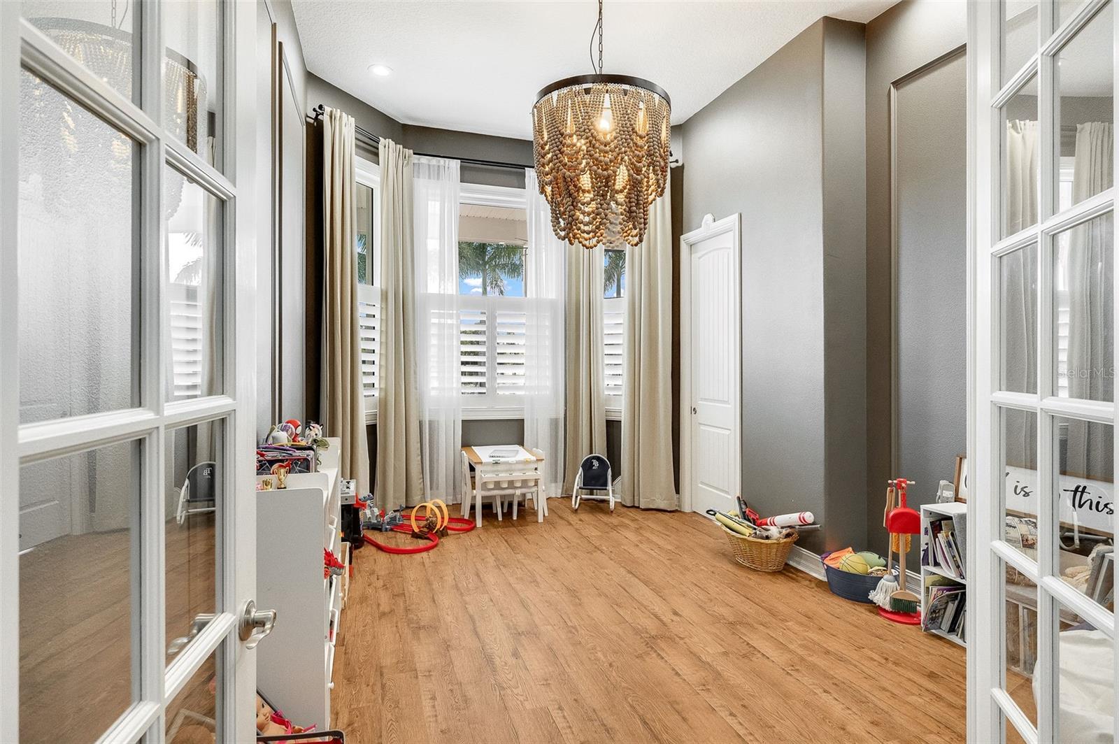 Image 78 of 100 For 4236 Hield