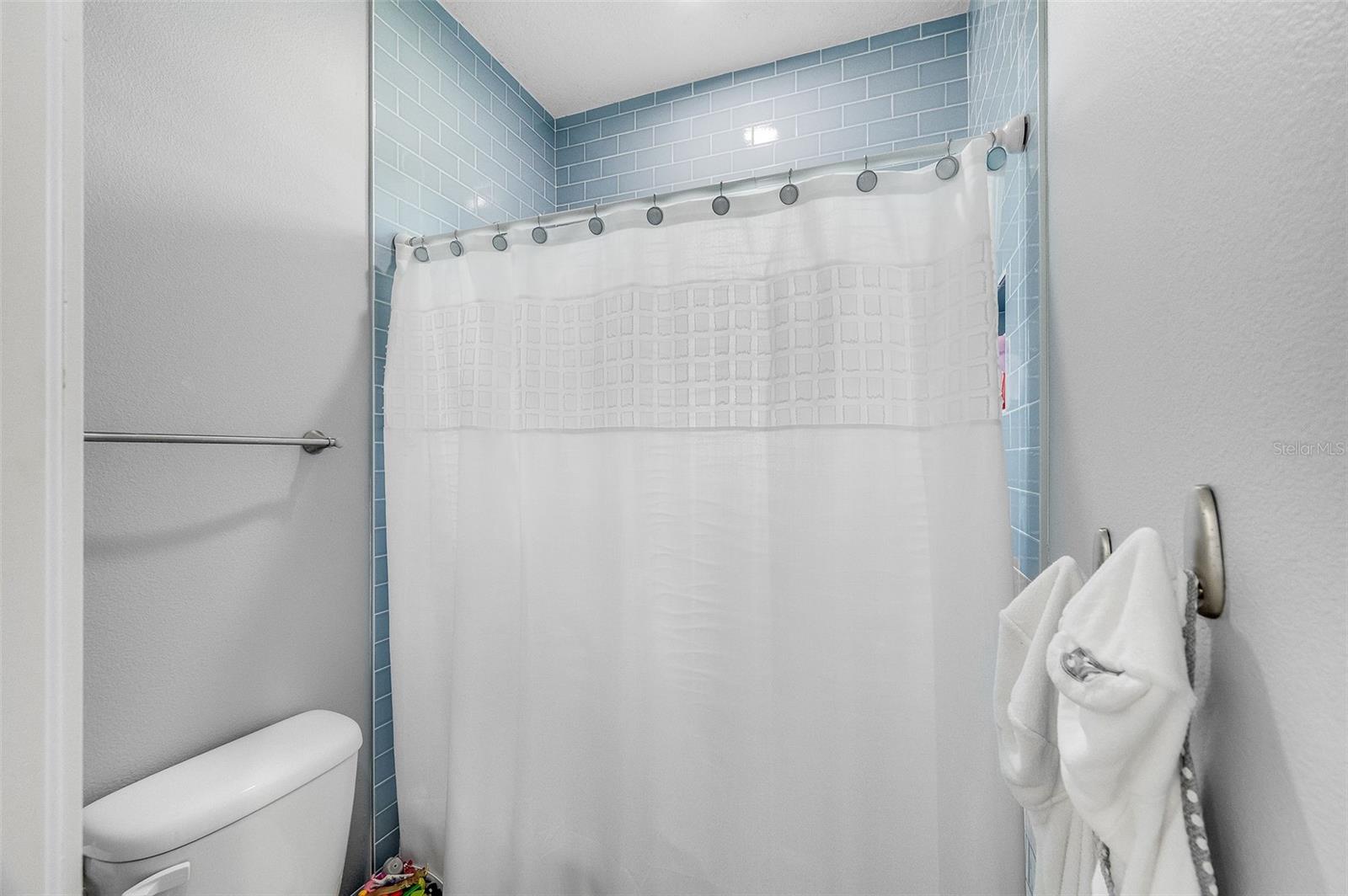 Image 83 of 100 For 4236 Hield