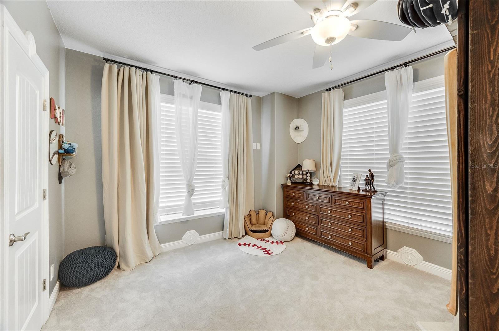 Image 84 of 100 For 4236 Hield