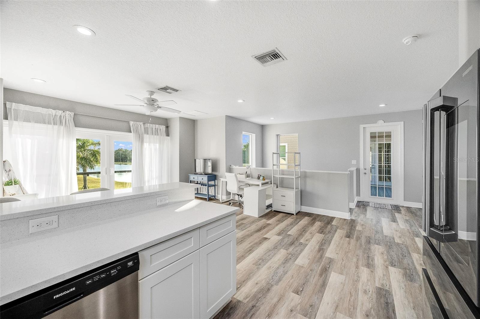 Image 90 of 100 For 4236 Hield