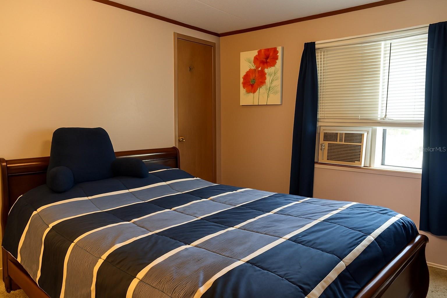 Image 16 of 19 For 8348 Emmons Avenue