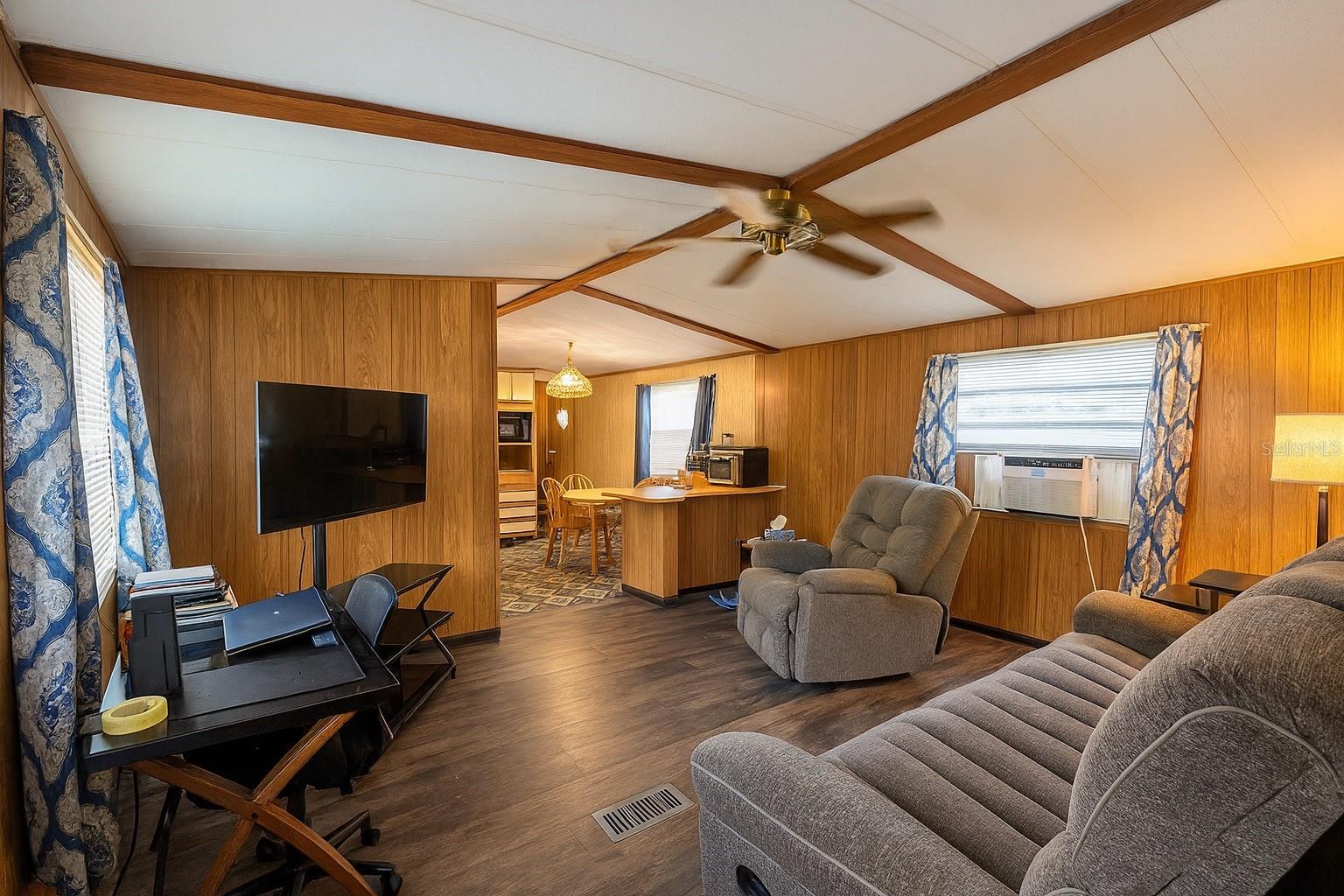 Image 6 of 19 For 8348 Emmons Avenue