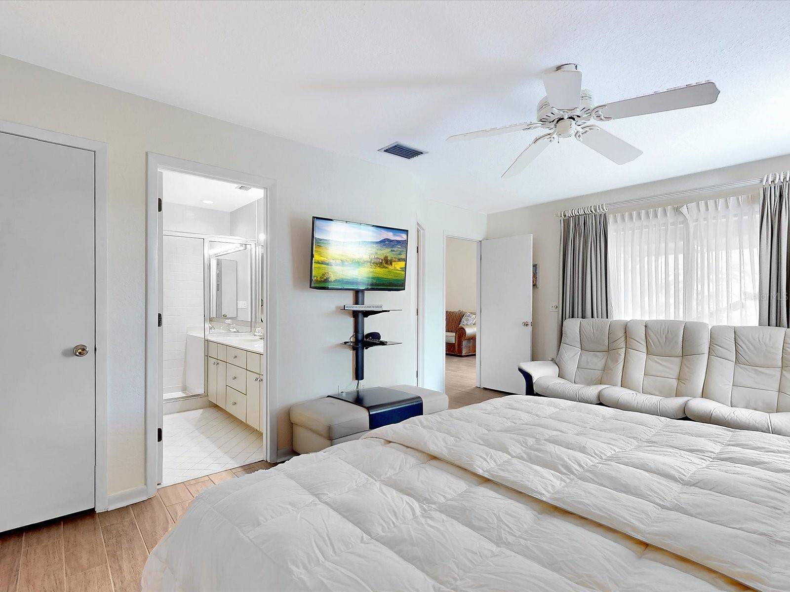 Image 19 of 38 For 112 Coventry Lane