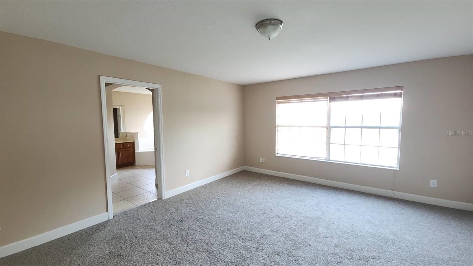 Image 17 of 22 For 9143 Lake Avon Drive