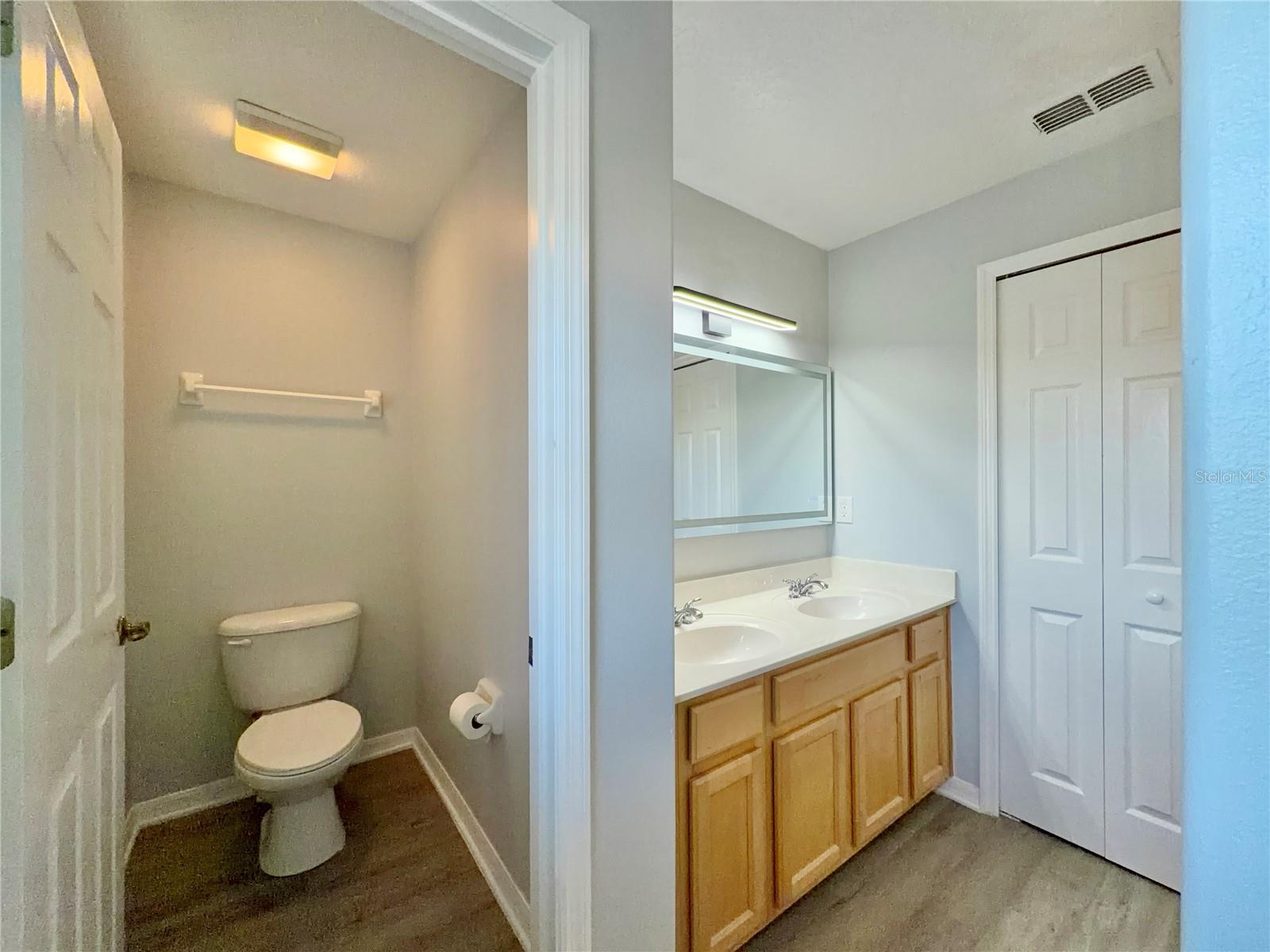 Image 27 of 34 For 2026 Cypress Bay Boulevard