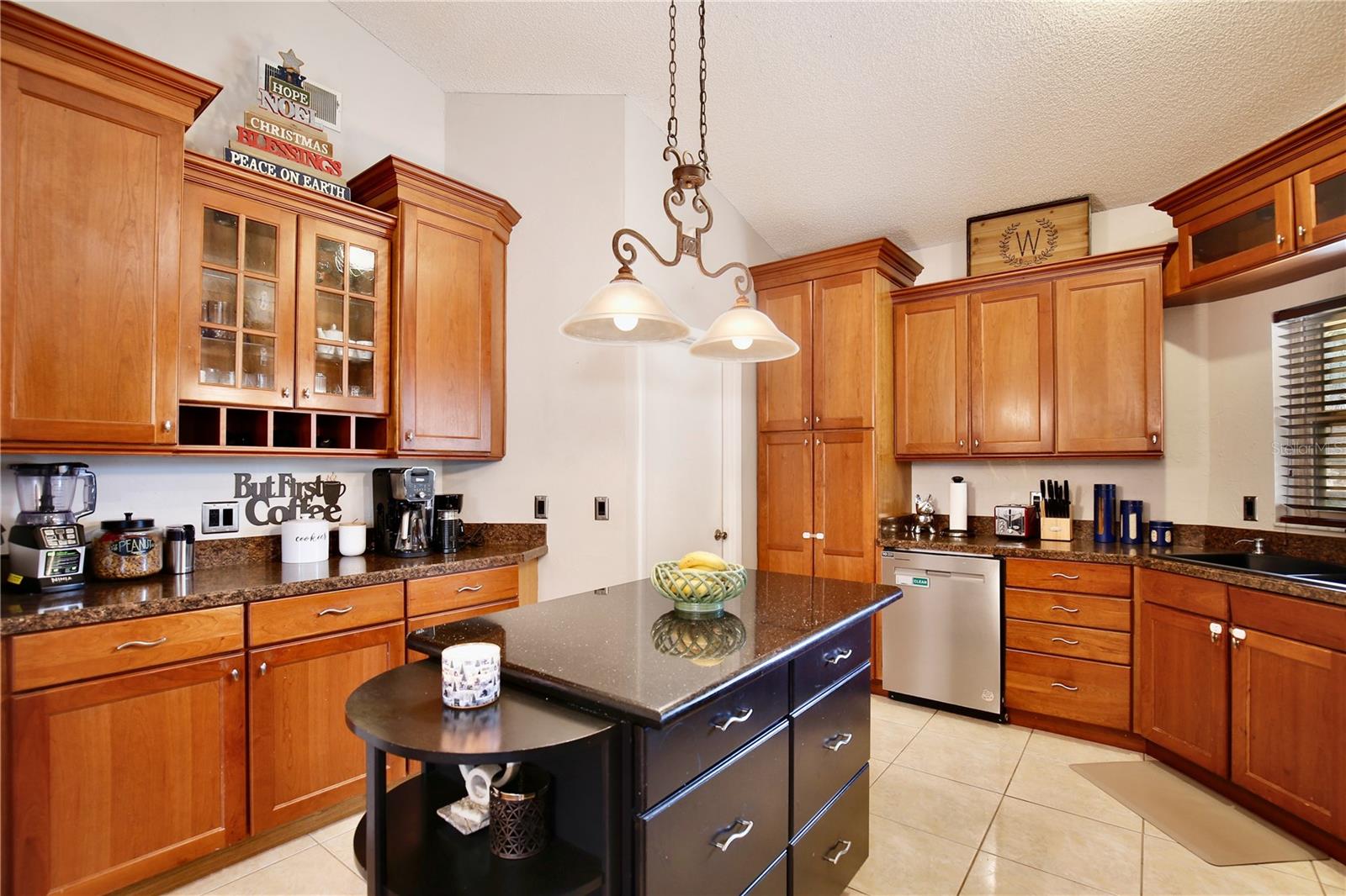 Image 13 of 55 For 300 Springview Drive