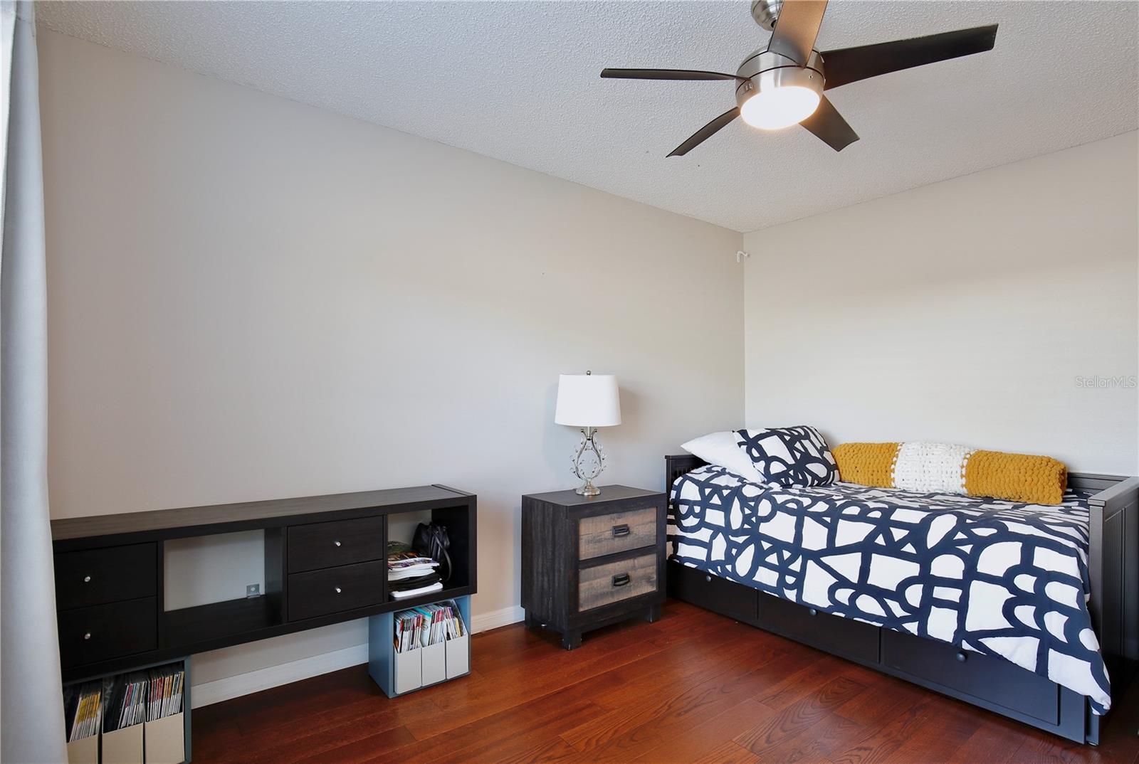 Image 19 of 55 For 300 Springview Drive