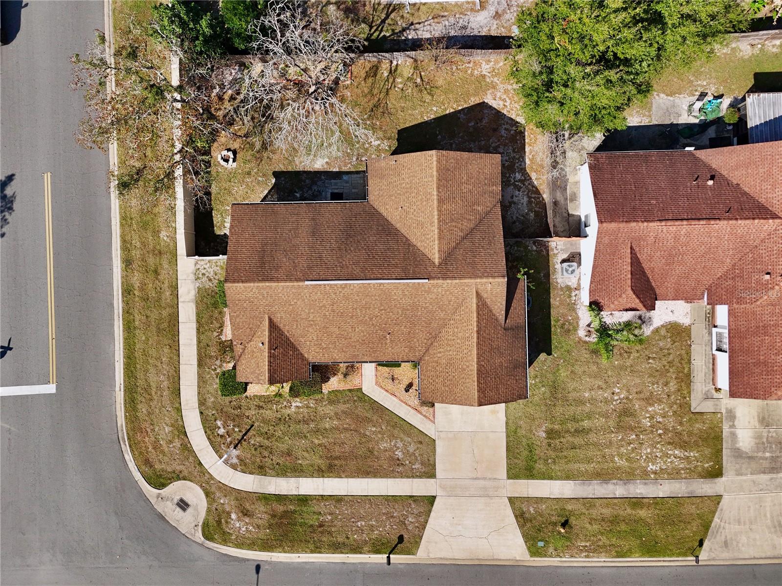 Image 36 of 55 For 300 Springview Drive